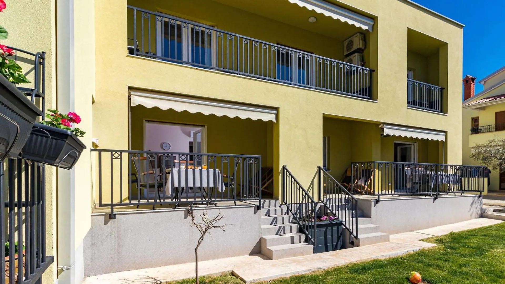 Apartments Rosemary Medulin