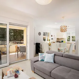Jan&enzo Apartment
