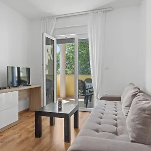 Neea Apartment